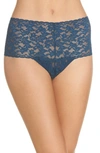 Hanky Panky Signature Lace Retro Thong In Nightshadow Blue