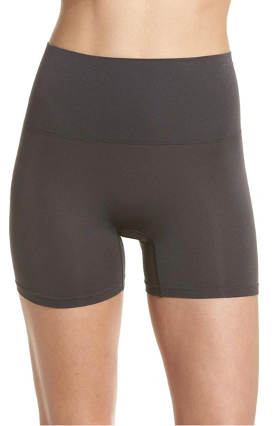 Yummie Ultralight Seamless Shaping Shorts In Asphalt