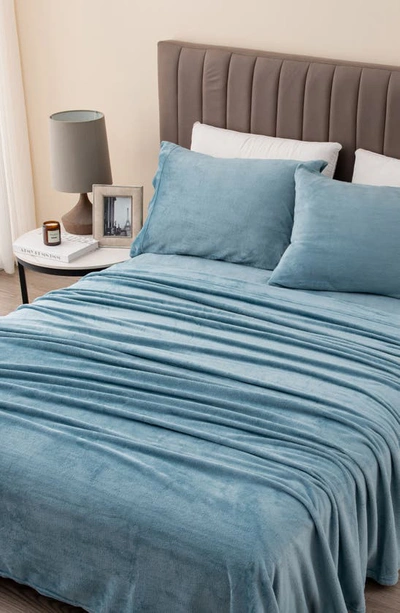 Woven & Weft Solid Plush Velour Sheet Set In Blue Surf