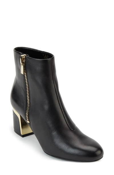 Dkny Crosbi Boot In Black