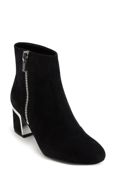 Dkny Crosbi Boot In Black