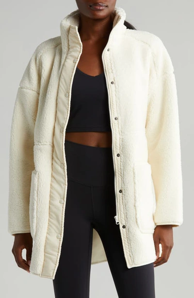 Zella Cozy Faux Shearling Jacket In Ivory Egret