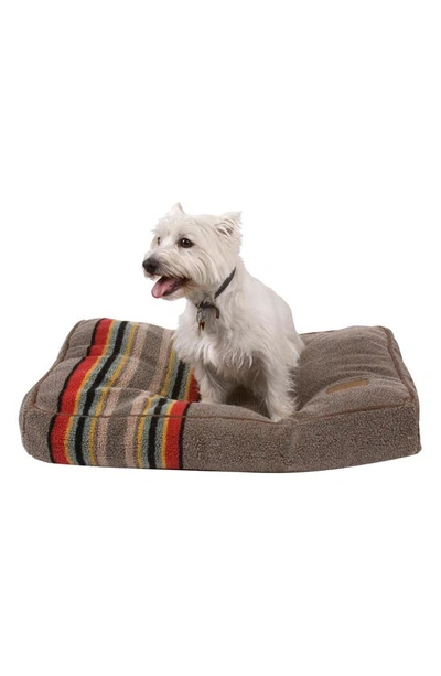 Pendleton Napper Pet Bed In Umber