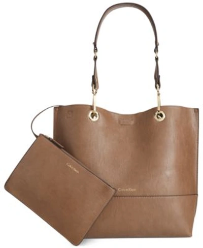 dividend partij Ontslag nemen Calvin Klein Reversible Tote With Pouch In Dark Taupe/black | ModeSens