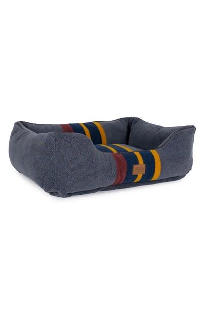 Pendleton Kuddler Dog Bed In Lake
