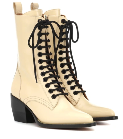 Chloé Rylee Glossed-leather Ankle Boots In Cream