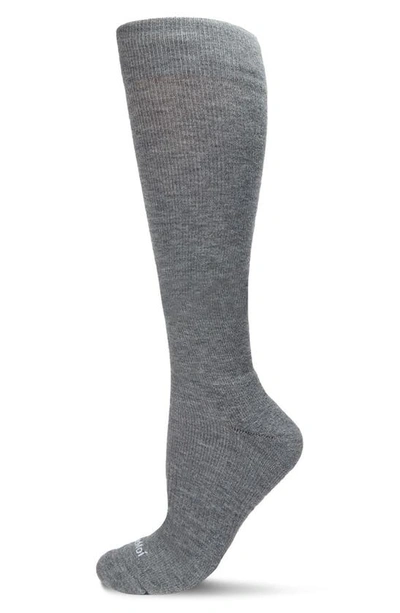 Memoi Gender Inclusive Performance Compression Socks In Med Grey Heather