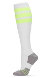 Memoi Retro Stripe Performance Knee High Compression Socks In White-neon Yellow