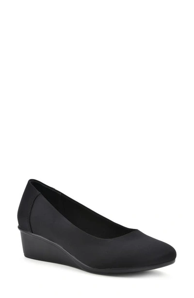 Cliffs By White Mountain Boldness Wedge Pump In Black/ Nylon