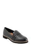 Softwalk Walsh Loafer In Black