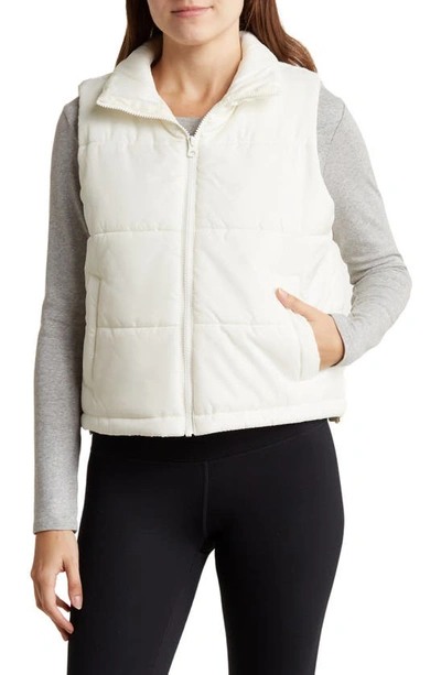 Z By Zella Crop Puffer Vest In Ivory Egret