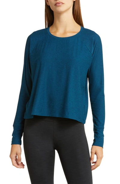 Beyond Yoga Featherweight Long Sleeve T-shirt In Blue Gem Heather