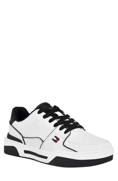 Tommy Hilfiger Ville Sneaker In White/ Black