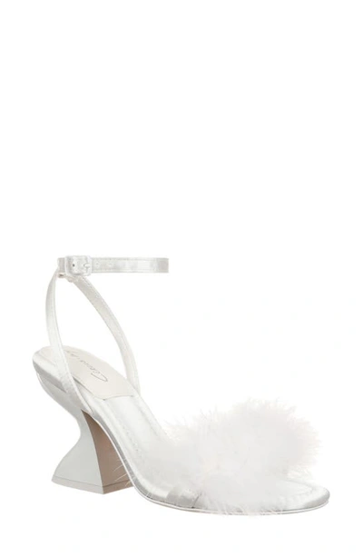 Circus Ny Brenna Feather Sandal In White