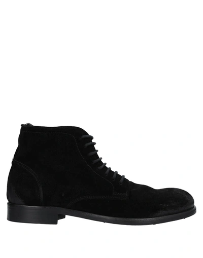 Le Qarant Boots In Black