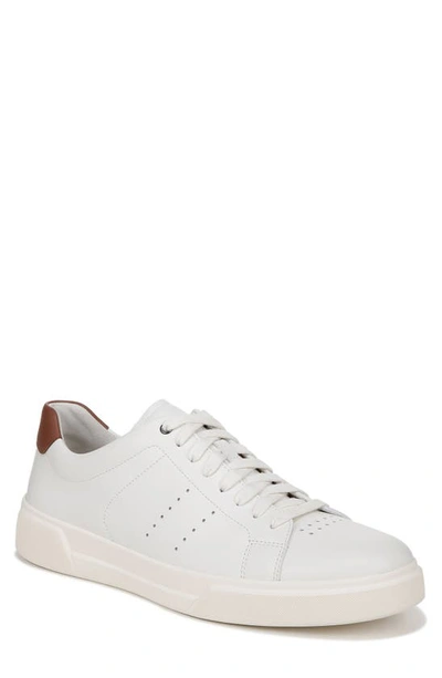 Vince Brady Sneaker In White Tan