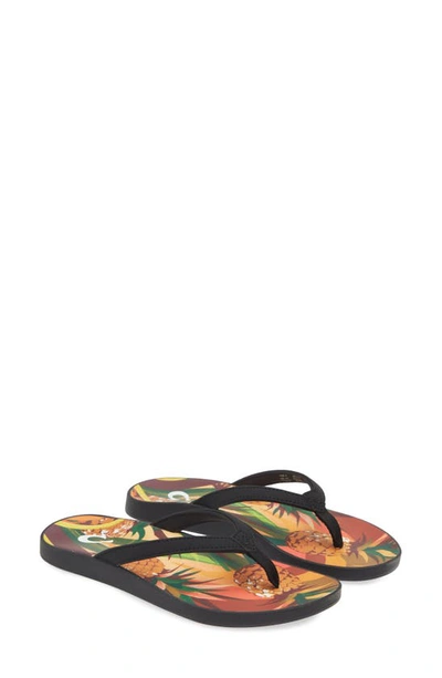 Olukai Puawe Flip Flop In Black/pineapple