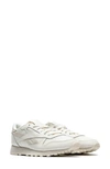 Reebok Classic Leather Sneaker In Chalk/papw