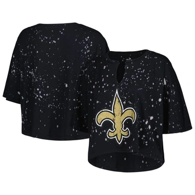 Majestic Threads Black New Orleans Saints Bleach Splatter Notch Neck Crop T-shirt