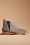 Nisolo Women's Eva Everyday Chelsea Boot In Grey