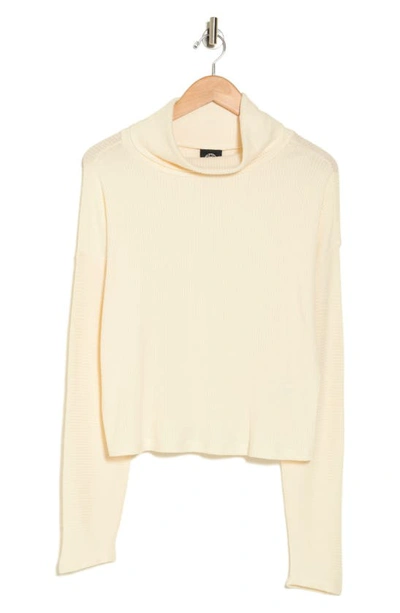 Bobeau Ribbed Crop Pullover Sweater In Whisper White