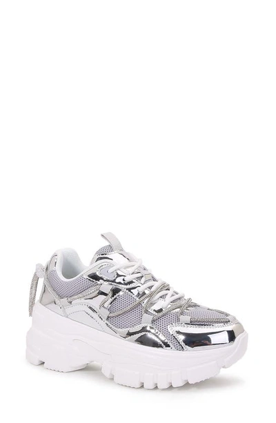 Berness Paola Metallic Sneaker In Silver