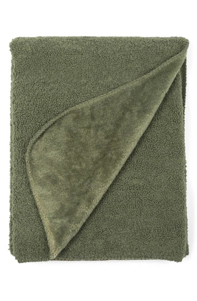 Northpoint Solid Faux Fur & Faux Shearling Throw In Green