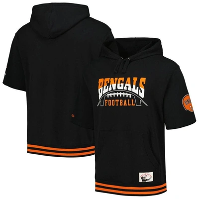Mitchell & Ness Men's  Black Cincinnati Bengals Pre-game Short Sleeve Pullover Hoodie