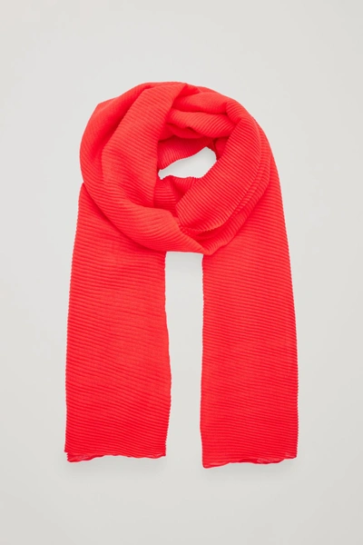 Cos Pleated Wool Scarf In Red