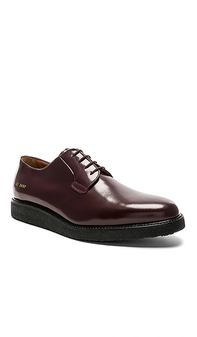 Common Projects Plain Toe Derby In Burgundy & Black