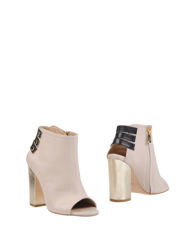 Albano Ankle Boot In Beige