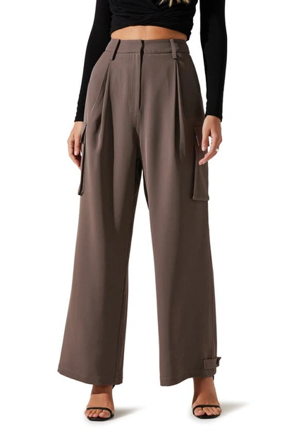 Astr Wide Leg Cargo Pants In Warm Grey