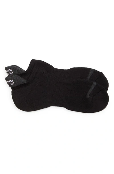 Sacai Amg Logo Ankle Socks In Black