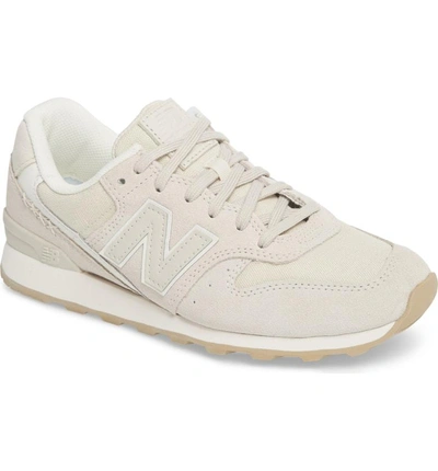 New Balance 696 Sneaker In Moonbeam