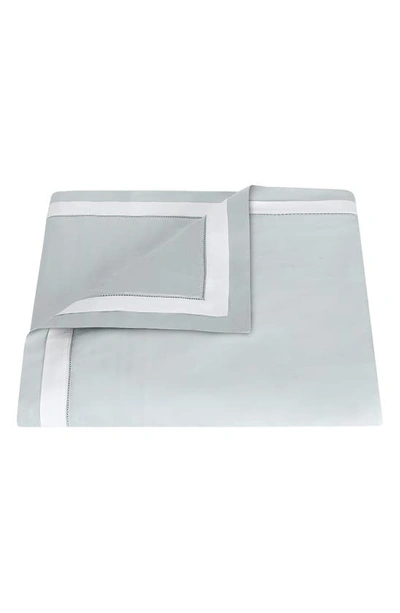 Matouk Ambrose 600 Thread Count Cotton Sateen Duvet Cover In Pool/bone