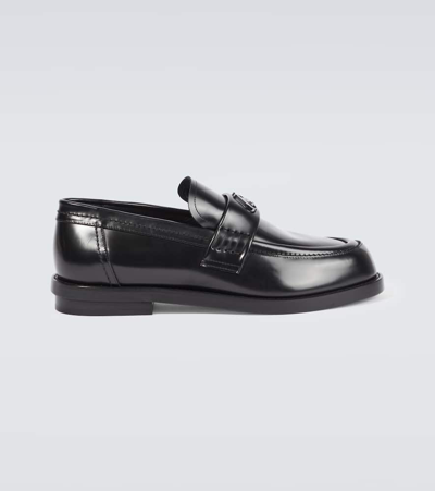 Alexander Mcqueen Seal Logo Leather Loafers In Black