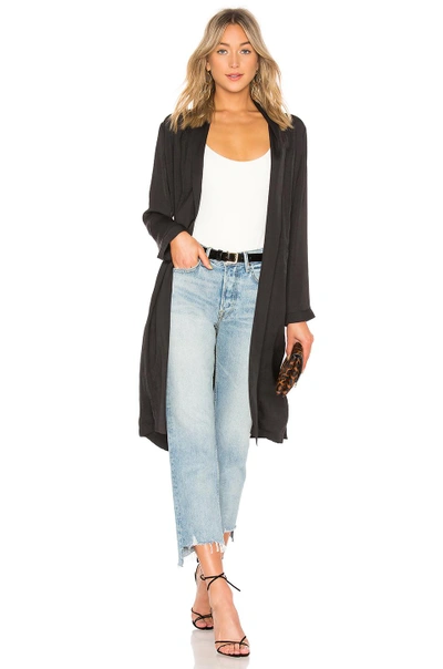 Cupcakes And Cashmere Farley Satin Duster In Black