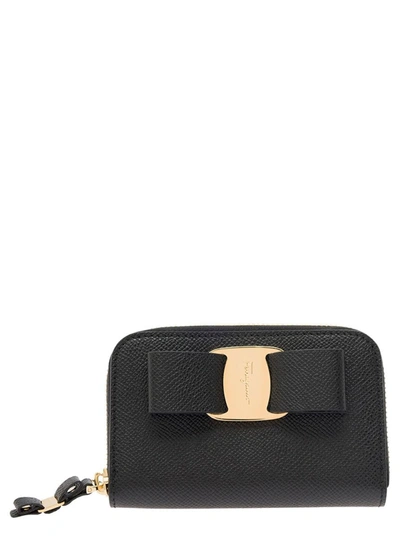 Ferragamo 'vara' Black Card-holder With Bow And Logo Detail In Hammered Leather Woman
