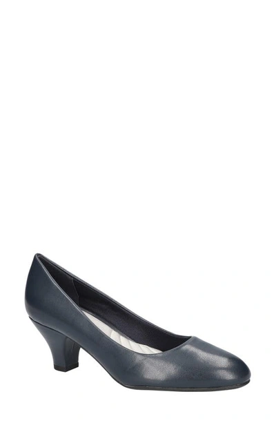 Easy Street Fabulous Classic Pump In New Navy