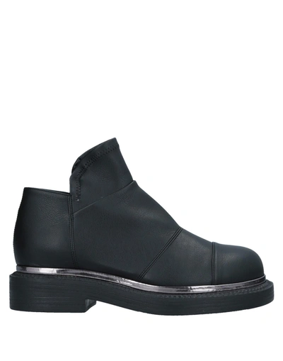 Greymer Ankle Boot In Black