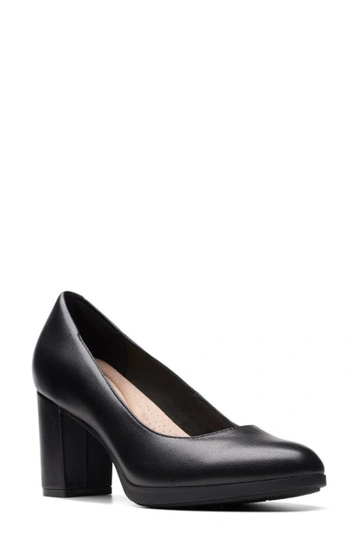 Clarks Bayla Skip Pump In Black Leather
