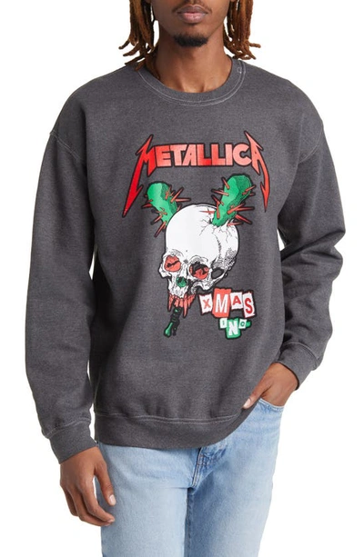 Merch Traffic Metallica Christmas Cotton Graphic Sweatshirt In Black Pigment Wash