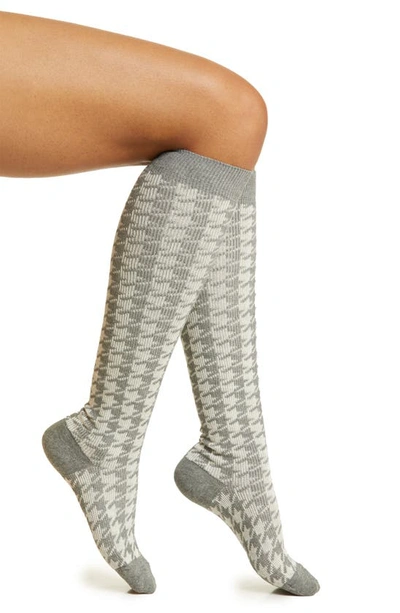 High Heel Jungle Houndstooth Knee Socks In Grey