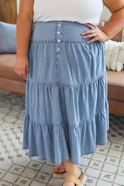 Michelle Mae Sandy Denim Skirt In Light Denim In Blue