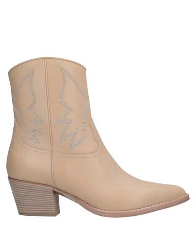 Valentino Garavani Texan Embroidered Leather Ankle Boots In Beige