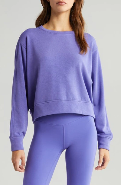Zella Amazing Lite Cali Crew Sweatshirt In Purple Opulence
