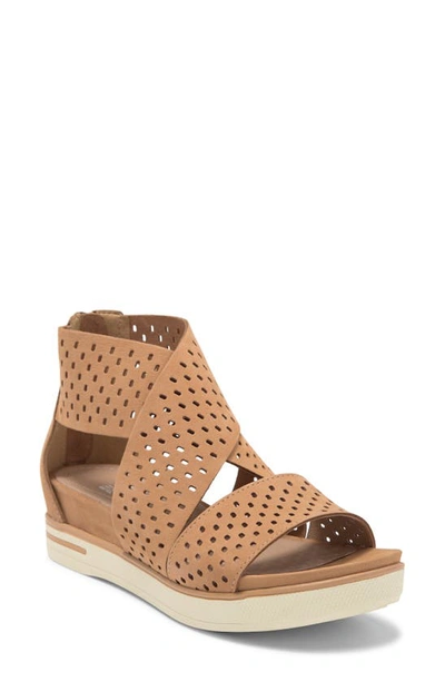 Eileen Fisher Sport Platform Sandal In Honey