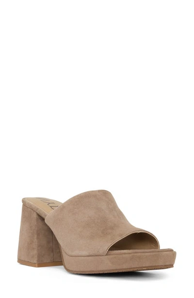 Nydj Dewi Platform Slide Sandal In Light Taupe