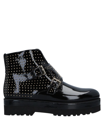 Hogan Ankle Boots In Black