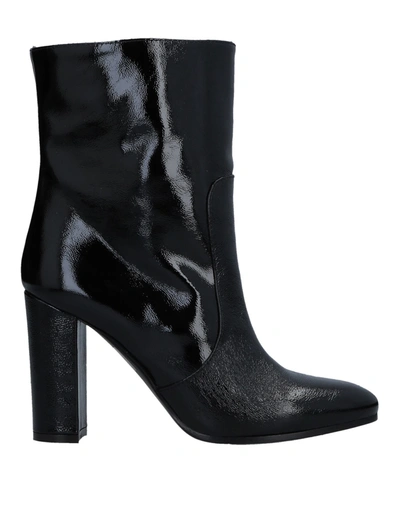 Via Roma 15 Ankle Boot In Black